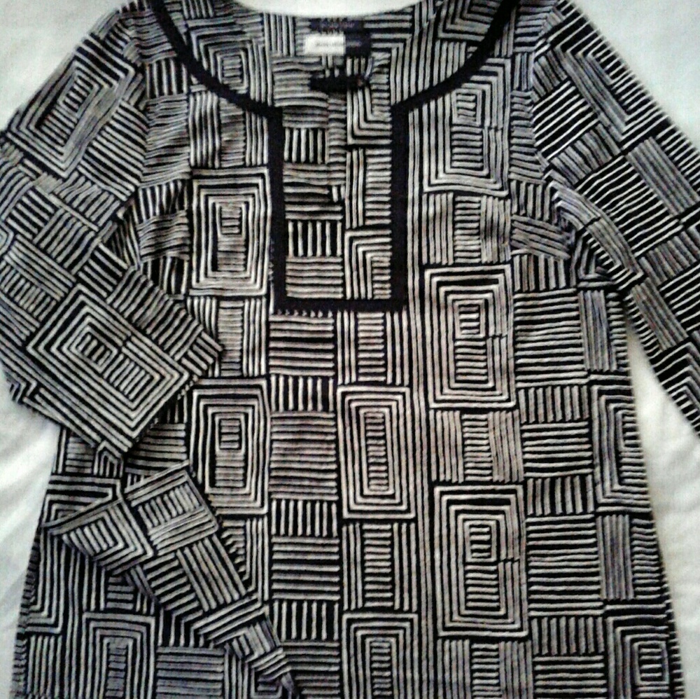 JONES WEAR STUDIO -- Navy/White  44" Bust